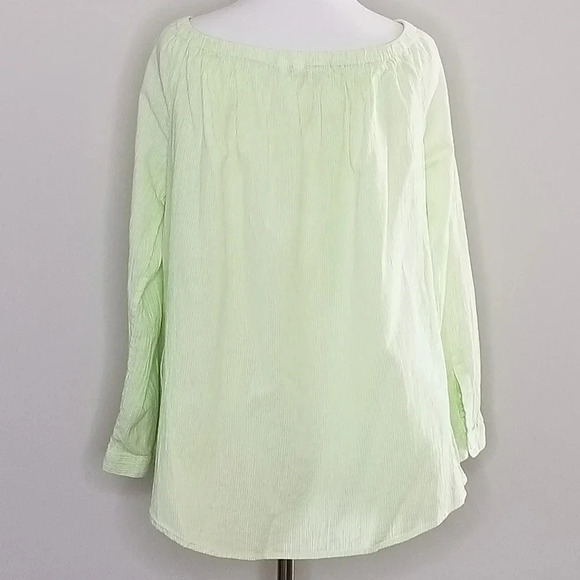 Crown & Ivy Green Seersucker Striped Top M - Picture 3 of 5